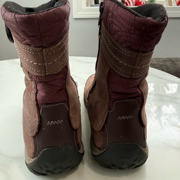 Merrell Tan and Burgundy Outdoor Boots - Picture 4 of 10